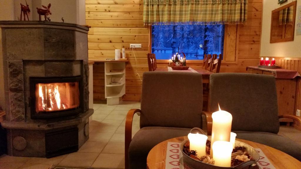 Petaejaekylae Villa Kuusamo Rum bild