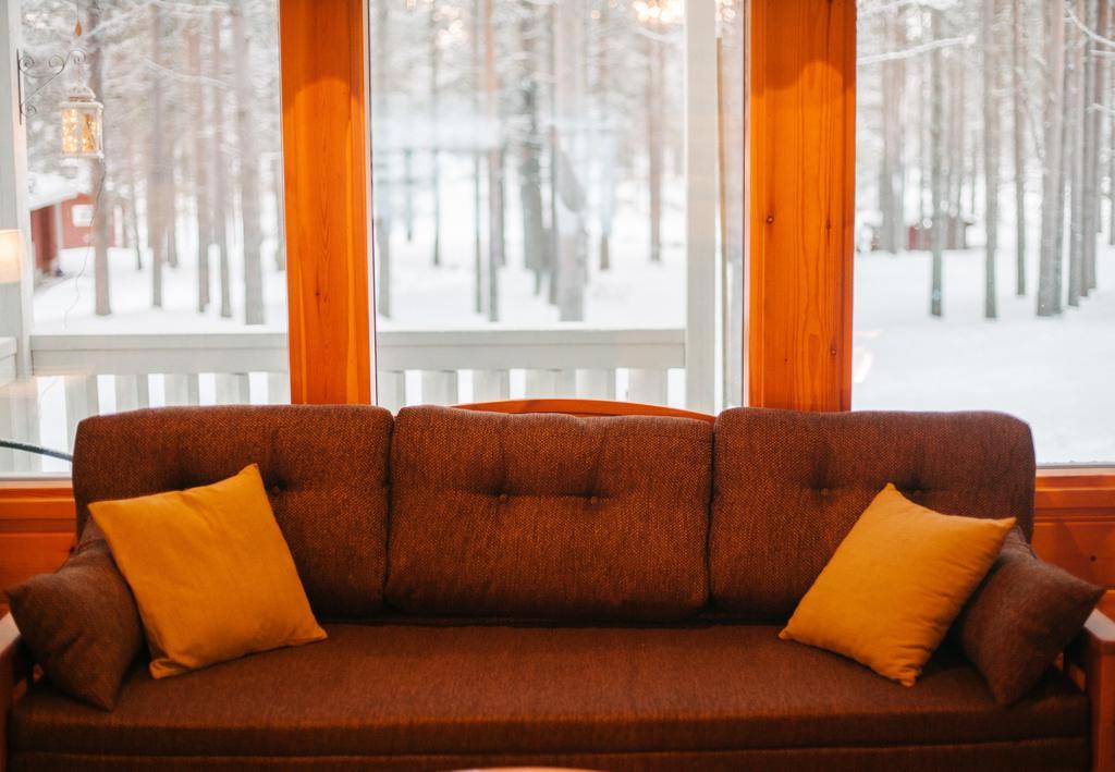 Petaejaekylae Villa Kuusamo Rum bild