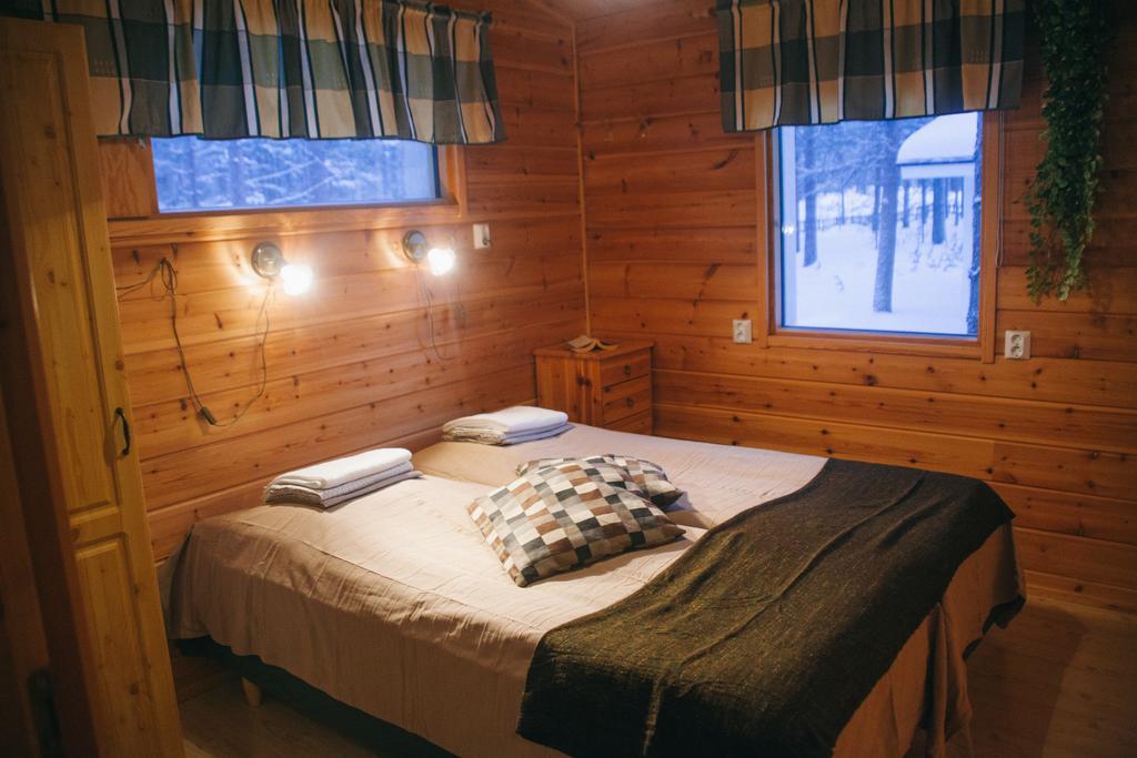 Petaejaekylae Villa Kuusamo Rum bild