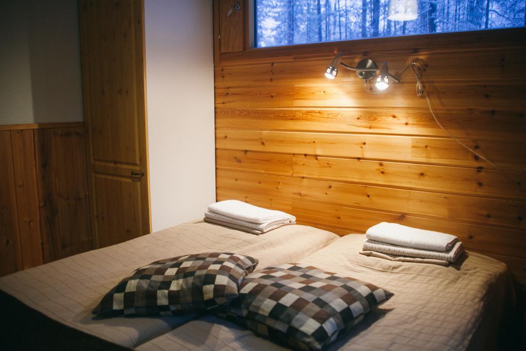 Petaejaekylae Villa Kuusamo Rum bild